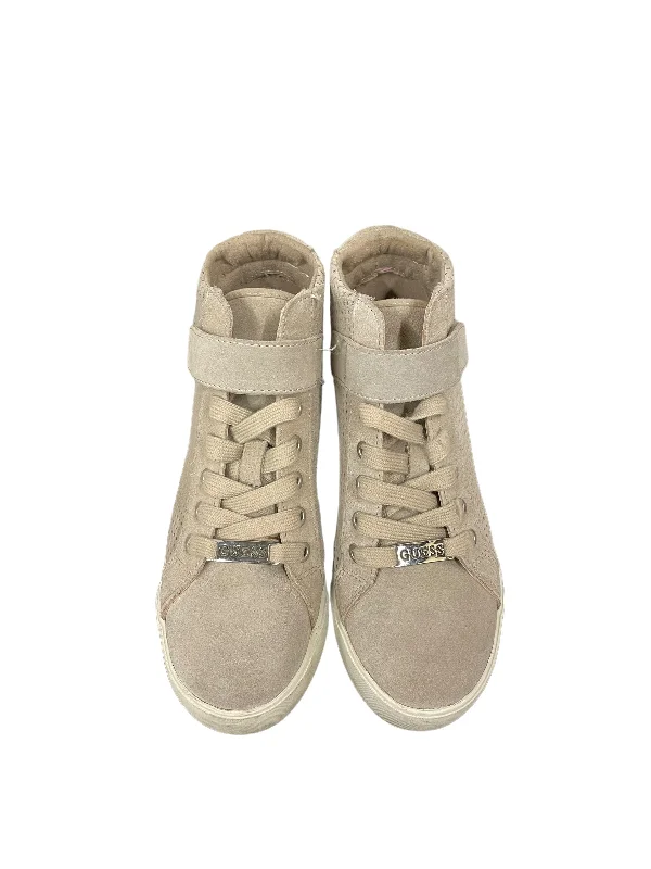 Shoes Sneakers By Guess In Taupe, Size: 6