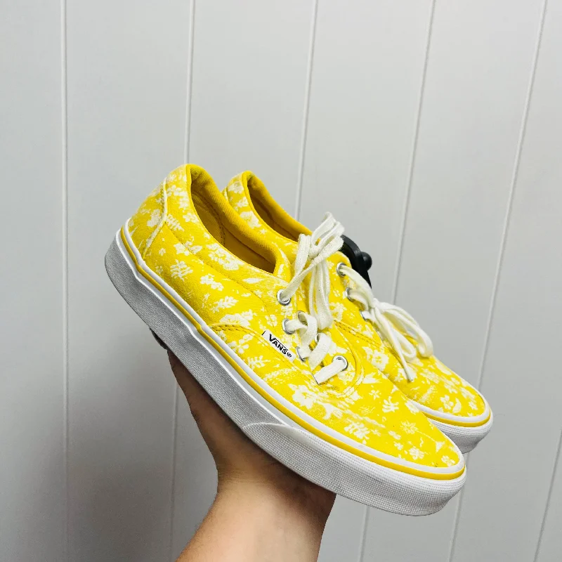 Shoes Sneakers By Vans In White & Yellow, Size: 6