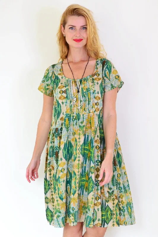 Abstract Green Pintuck Pleats Tunic Dress