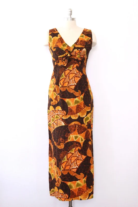 1960s Barkcloth Hawaiian Maxi M