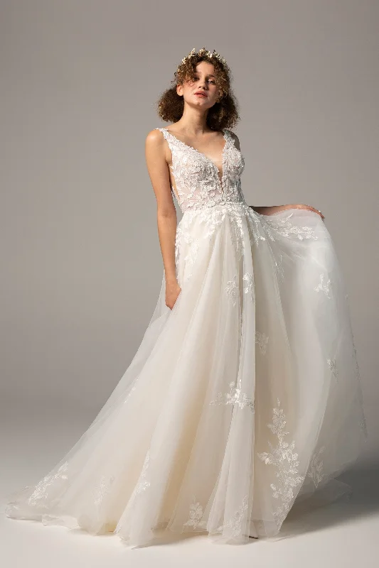 A-Line Court Train Tulle Wedding Dress CW2368