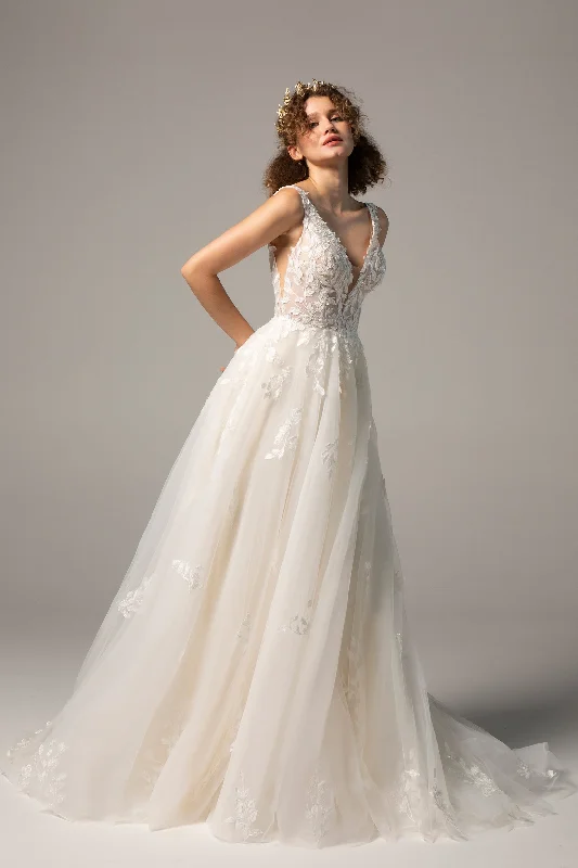 A-Line Court Train Tulle Wedding Dress CW2368