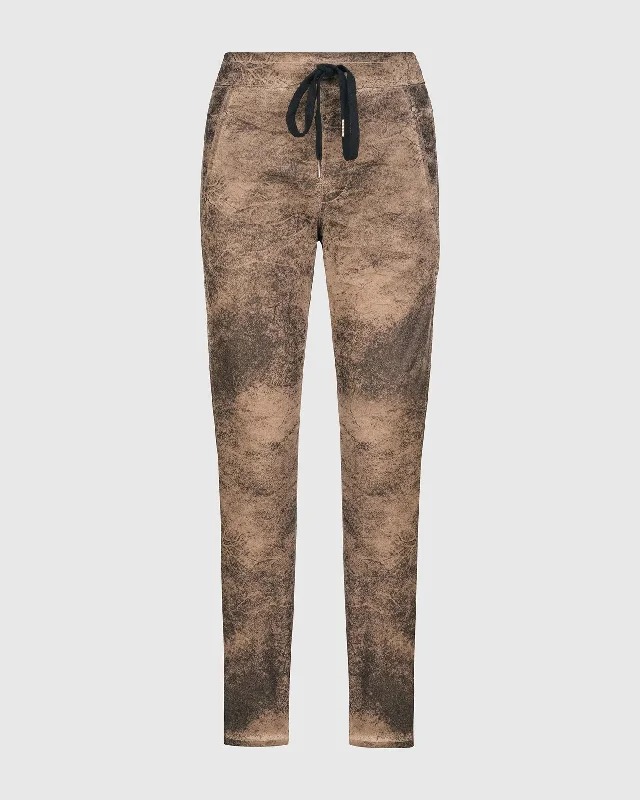 Iconic Jeans Desires, Sepia