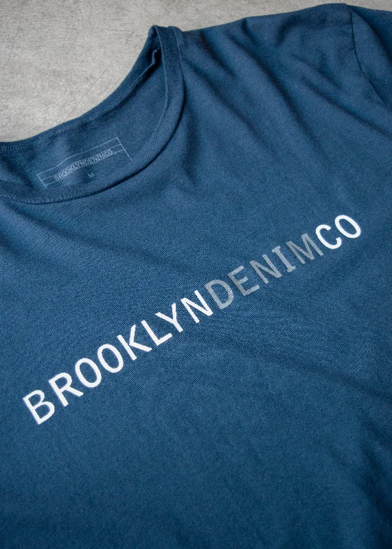 Men's Cargo Jeans with Multiple Pockets for a Practical and Outdoor - Friendly LookBrooklyn Denim Co. Organic Cotton Logo Tee
