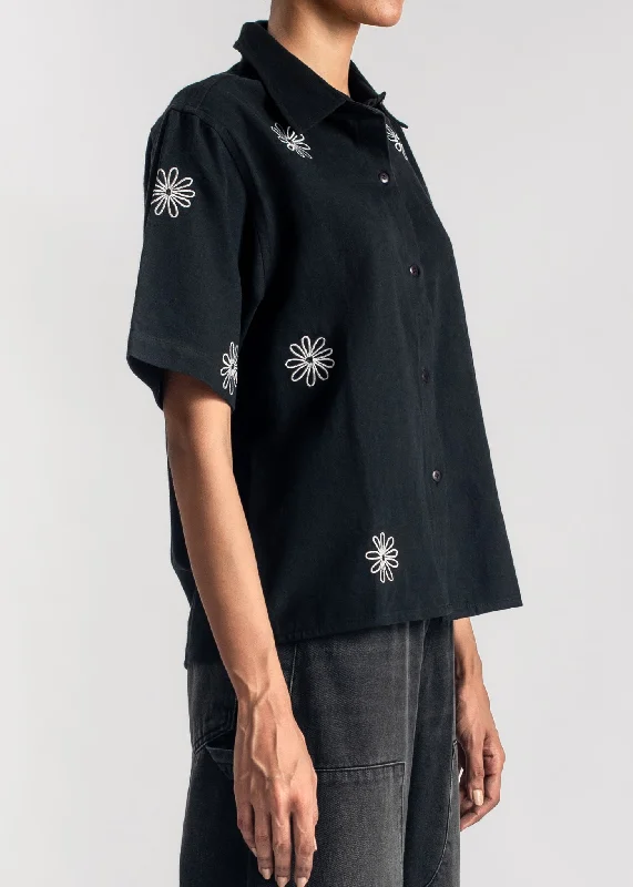 Men's Stretch Jeans with a Moisture - Wicking Lining for Active LifestylesBlack Embroidered Boxy Shirt