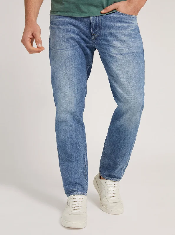 Plus Size Men's Relaxed Fit Jeans with a Tapered Leg for a Laid - Back VibeEco Mid-Rise Regular Straight Drake Denim Jeans In Illinois Wash