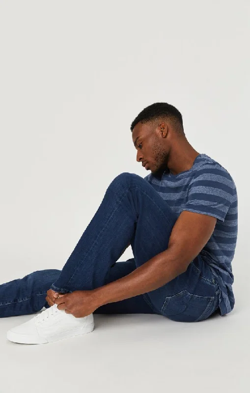 Men's Jeans with a Button - Fly for a Traditional and Classic AestheticMARCUS SLIM STRAIGHT LEG IN DARK BLUE SUPERMOVE