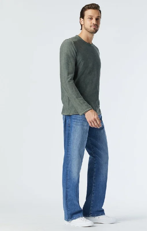 Plus Size Men's Relaxed Fit Jeans with a Tapered Leg for a Laid - Back VibeMAX WIDE LEG IN MID INDIGO WILLIAMSBURG