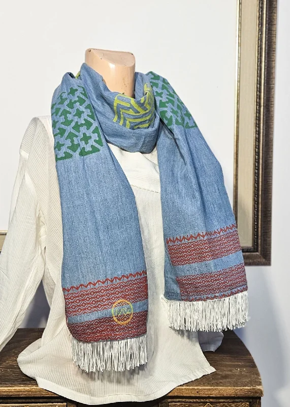 Men's High - Waisted Jeans in a Medium Wash for a Vintage - Style RevivalSerene Elegance Stole
