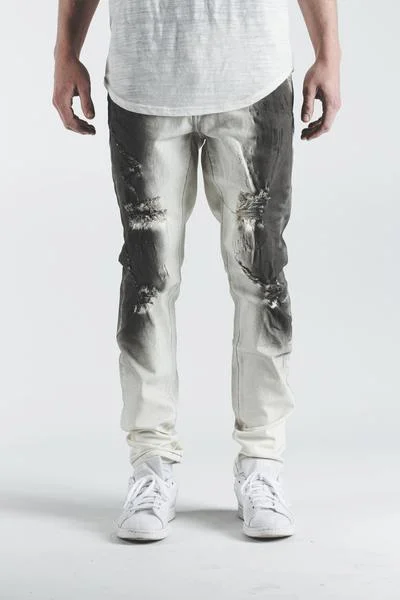 Men's Jeans with a Cargo - Inspired Knee Pocket for Extra StorageTOMMY DENIM