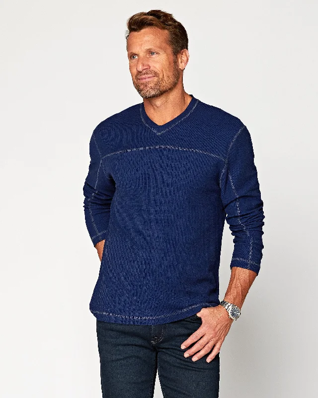 Men's Jeans with a Frayed Hem for a Casual and Effortless StyleTorrey Long Sleeve V-Neck