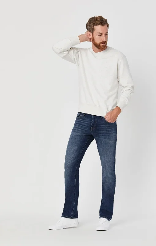 Plus Size Men's Relaxed Fit Jeans with a Tapered Leg for a Laid - Back VibeZACH STRAIGHT LEG IN MID USED WILLIAMSBURG