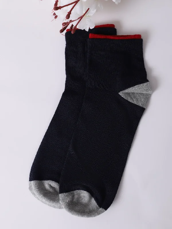 Stretchable men's socks for a flexible fitMen's Navy Blue Basic Ankle length Socks -Pack of 5