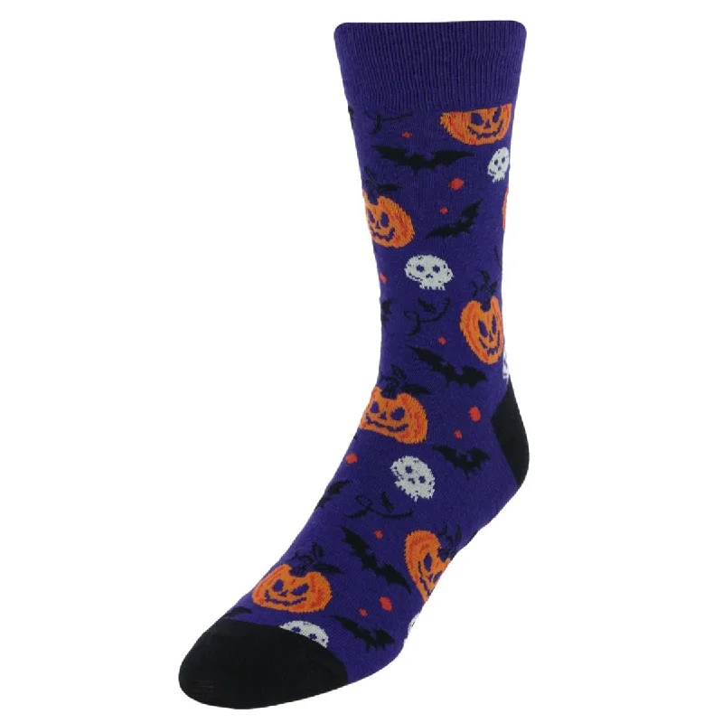 Organic men's socks for an eco - friendly choiceCTM® Men's Spooky Halloween Pumpkin Bats and Skull Novelty Socks (1 Pair)