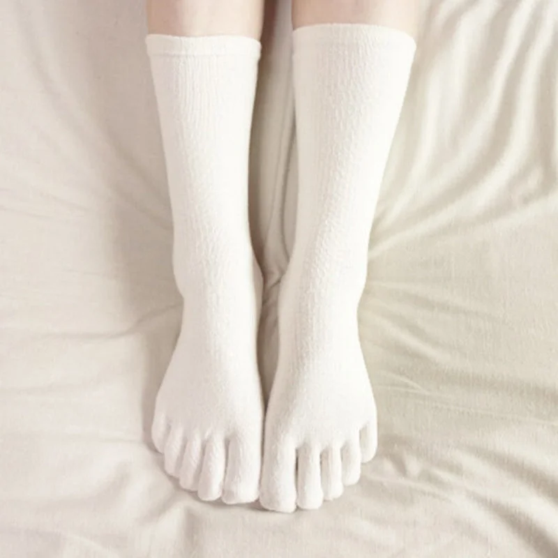 Silk men's socks for a smooth and soft touchSilk Five-Toed Socks Kinari