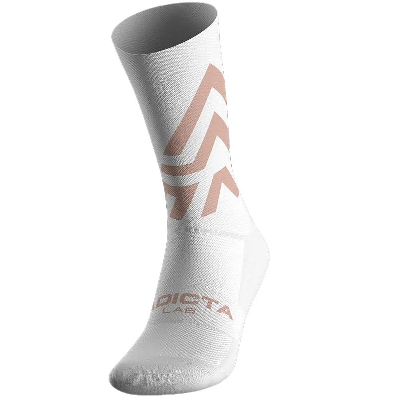 Hiking men's socks for outdoor adventuresICHNITE Socks