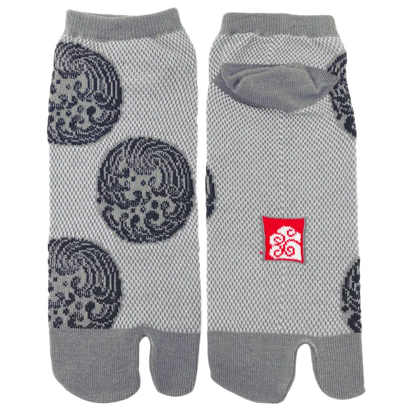 Silk men's socks for a smooth and soft touchTabi Socks Nami Kanoko Gray
