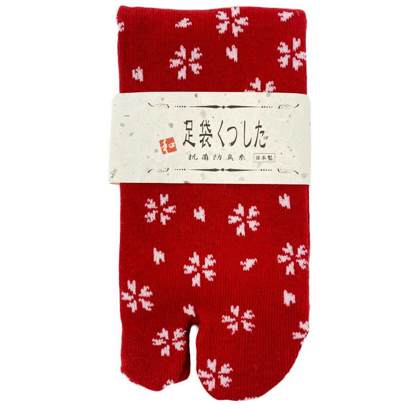 Knee - high men's socks for a vintage styleTabi Socks Sakura Red