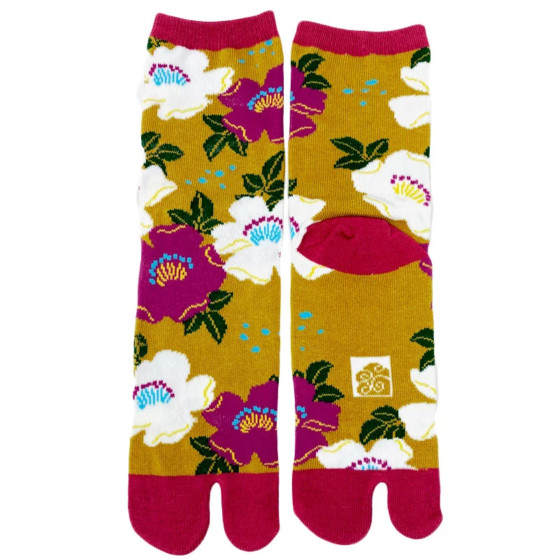 Sheer men's socks for a delicate appearanceTabi Socks Wild Rose Mustard