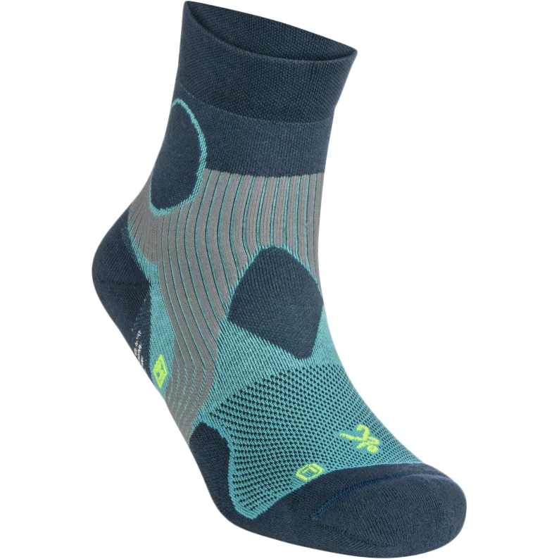 Stretchable men's socks for a flexible fitWomen's Support Quarter