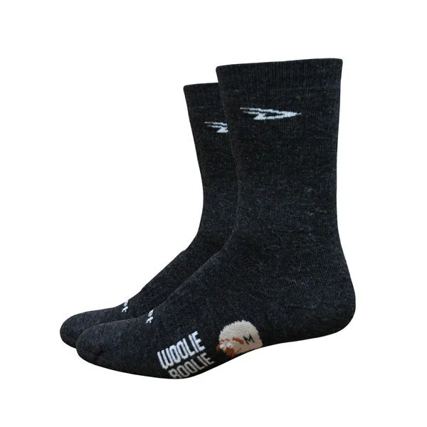Sheer men's socks for a delicate appearanceWoolie Boolie D Logo 6"
