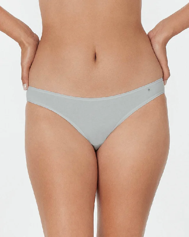 Men's briefs with a lace trim for a touch of flairClemence Bikini