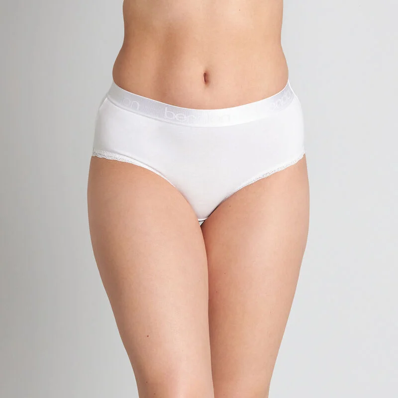 Cotton - blend men's briefs for added stretchCotton Logo Full Brief