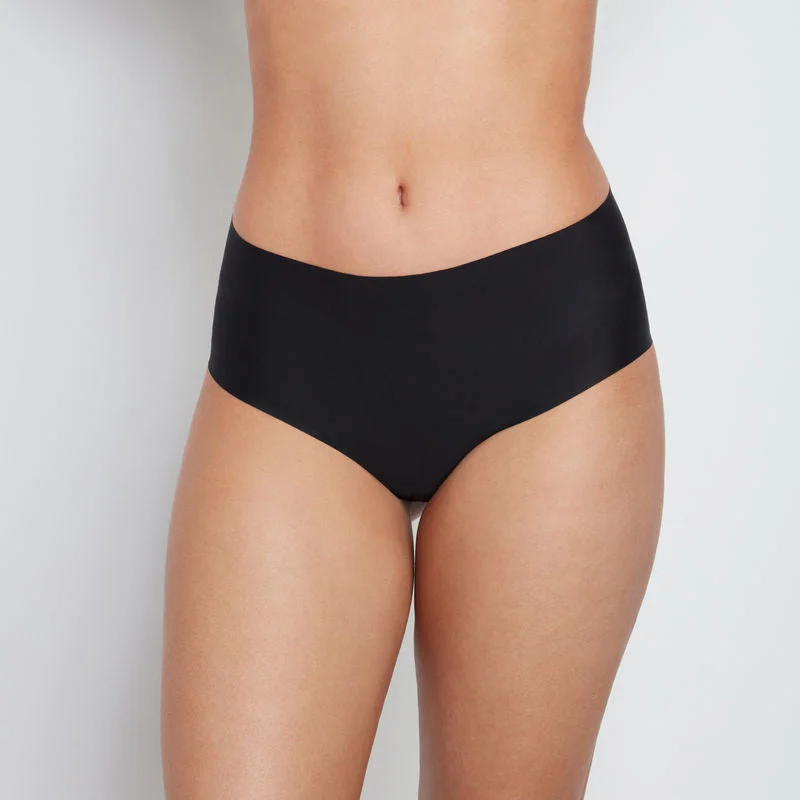 Men's briefs with a supportive pouch designNo Show Full Brief
