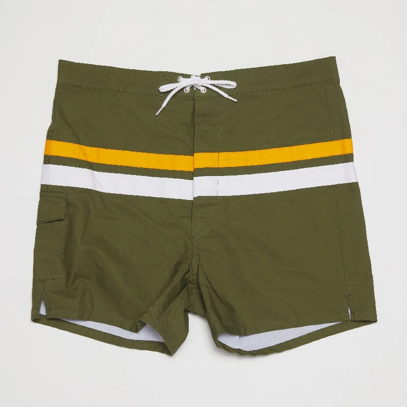 Mesh - back men's trunks for ventilationDual Stripes Trunks (Green)