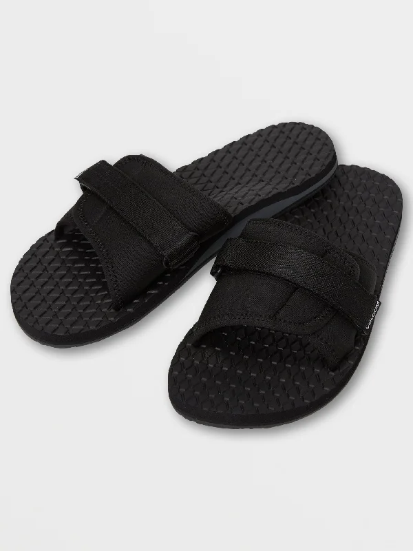 Mesh - back men's trunks for ventilationEco Recliner Slide - Black Grey