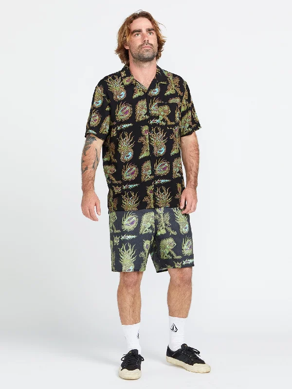 Mid - rise men's trunks for a balanced coverageFeatured Artist Tetsunori Trunks - Black