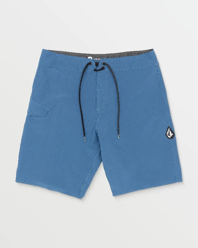 Moisture - wicking men's trunks for active useLido Solid Mod-Tech Trunks - Blueberry