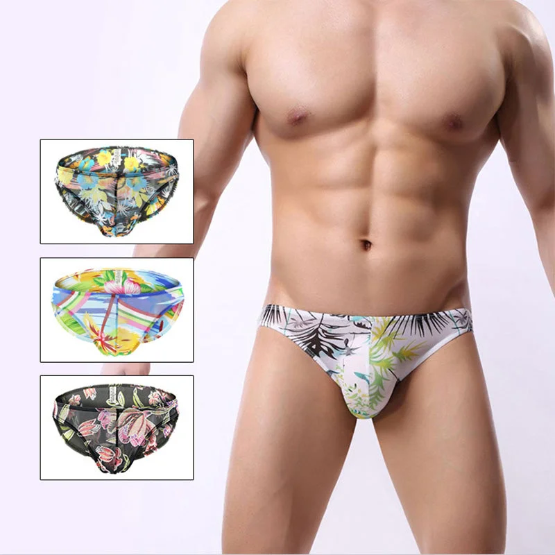 Men's briefs with a lace trim for a touch of flairMen's Printed Underwear With Breathable Mesh