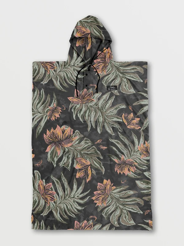 Patterned men's trunks, like camo or dotsMatador Packable Towel Poncho - Rinsed Black