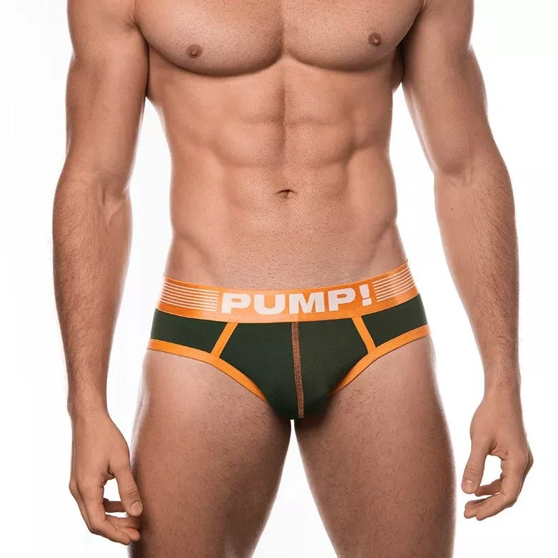 Seamless men's briefs for a smooth look under clothesPUMP! Squad brief green
