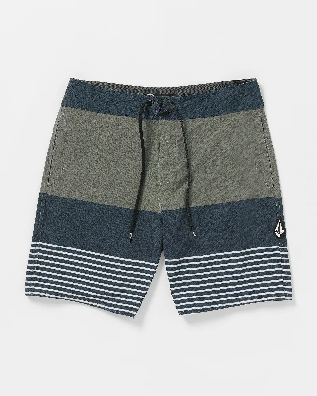 Tag - less men's trunks for irritation - free comfortQuarta Static Mod-Tech Trunks - Black