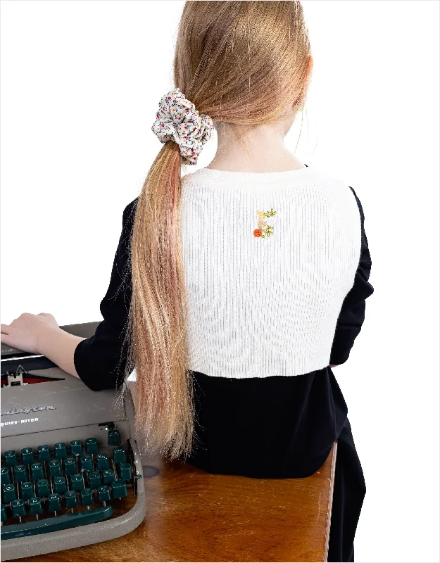 Men's robes with a hidden button closureRib Knit Vneck Vest with Back Floral Embroidery for Kids Ivory