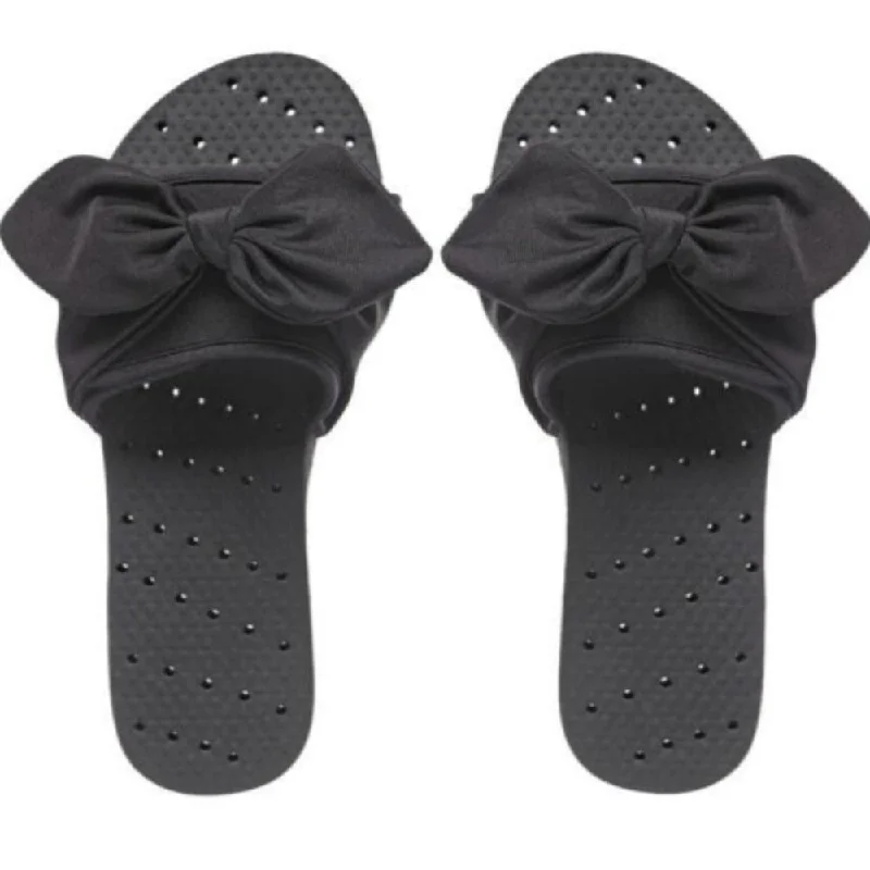 Black Bow