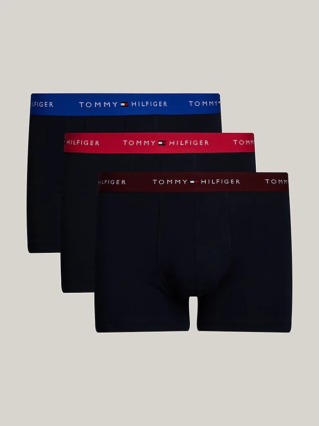 Printed men's trunks with eye - catching motifsTommy Hilfiger 3 Pack Essential Logo Waistband Trunks - Pink Heart/Bright Blue/Deep Rouge