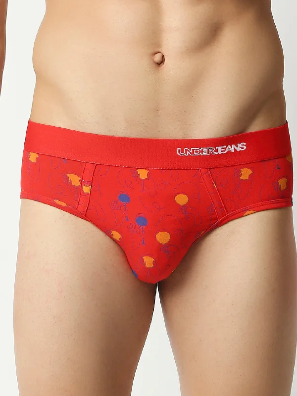 Light - weight men's briefs for summer wearMen Premium Red Cotton Brief - Underjeans By Spykar