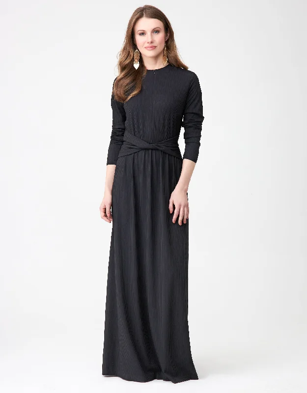 Plush men's robes with a Sherpa liningVertical Textured Stretch Maxi Shift with Twist Belt