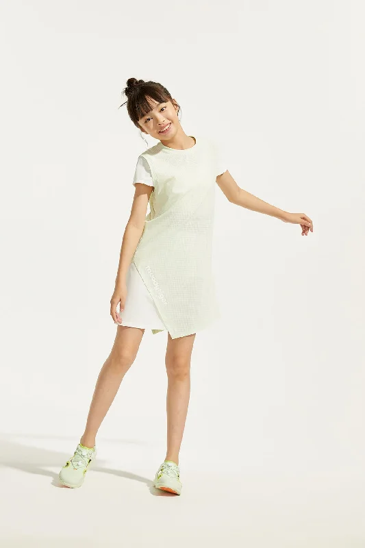 Men's mock - neck t - shirts with a modern and sleek styleColour Blocking Dress