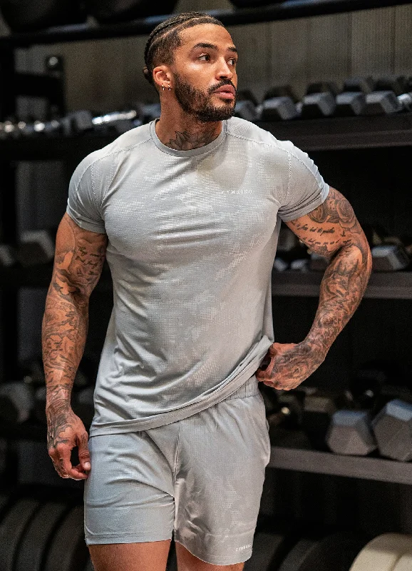 Men's plus - size pocket t - shirts with a classic lookGym King Debossed Camo SS Tee - Cloudy Grey