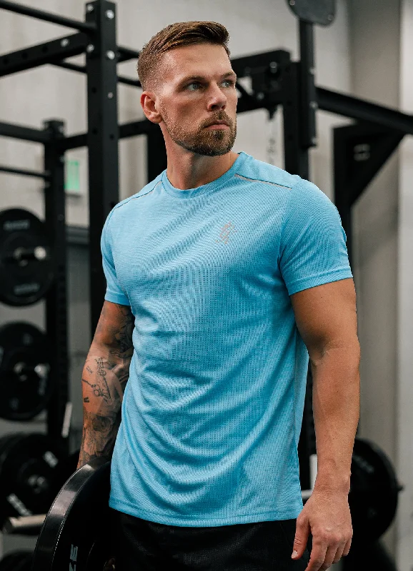 Men's antimicrobial t - shirts for odor - free freshness during travelGym King Element Tee - Aqua Sky Marl