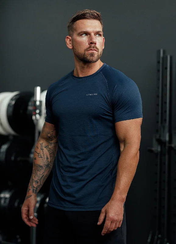 Men's organic cotton crew - neck t - shirts for everyday comfortGym King Energy Linear Tee - Navy