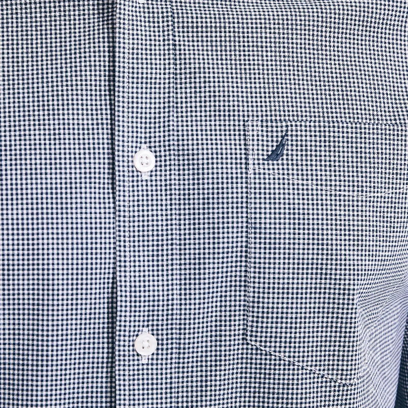 Men's thermal t - shirts with a high - neck design for cold weatherNautica Mens Wrinkle-Resistant Plaid Wear To Work Shirt